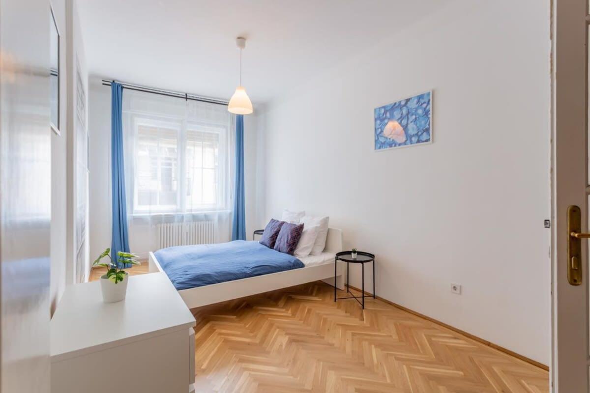 Home Away From Home In The Center Budapest Exterior photo